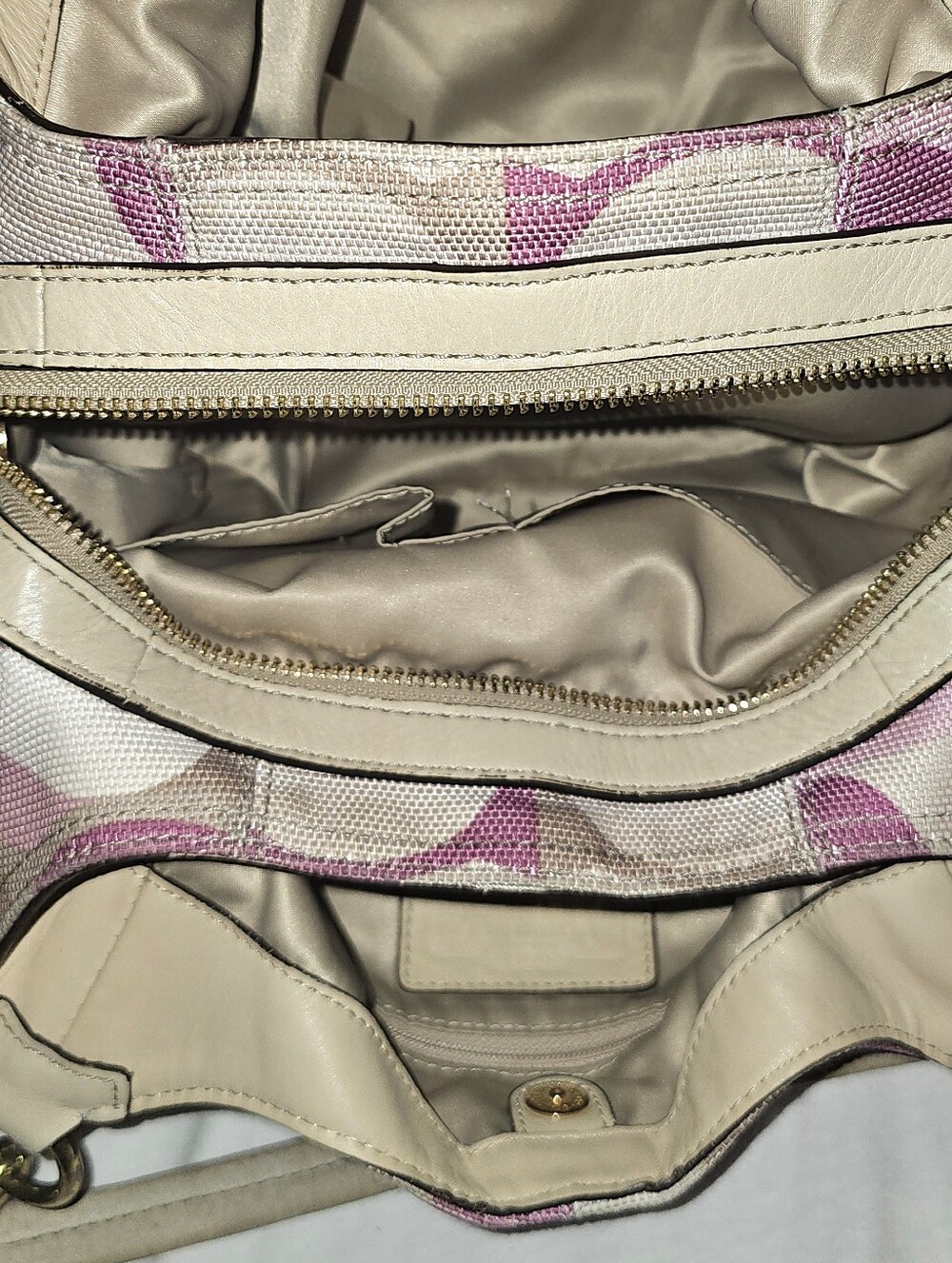 Coach Madison Op Art Handbag - Picture 10 of 11